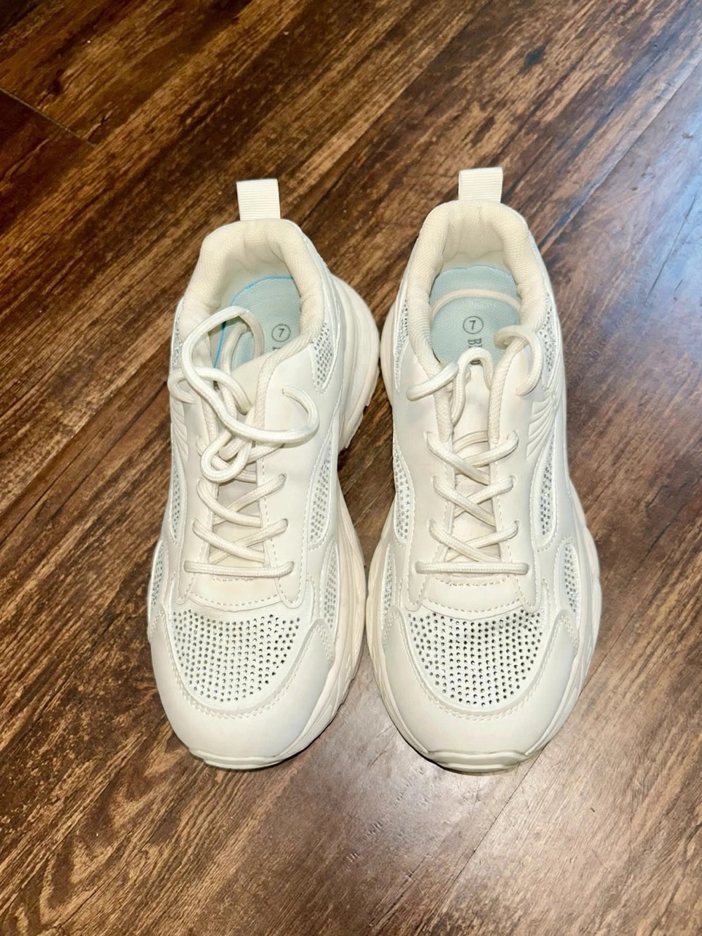 Chunky Lace-Up Women's Sneakers in Cream - Versatile Everyday Style